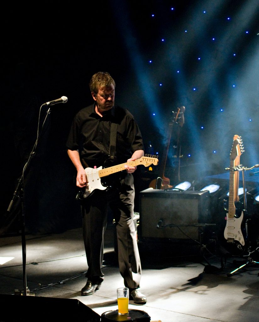 Eric Clapton ha assemblato la sua Jackie con pezzi di altre chitarre, è stata venduta ad un prezzo inimmaginabile, il suo Valore è inestimabile