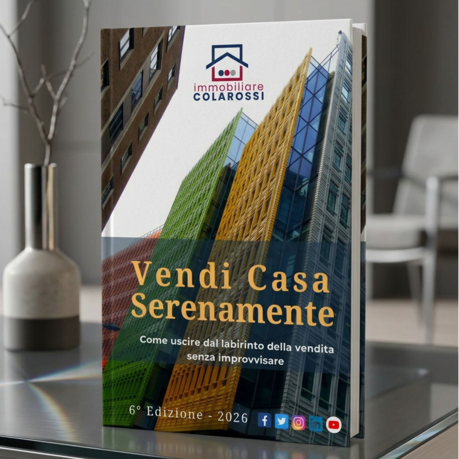 Questa immagine rappresenta la copertina della Guida pe Vendere Casa Serenamente arrivata quest'anno alla sua sesta edizione. Questa guida è già stata scaricata da decine di clienti che hanno deciso di vendere casa senza incorrere in errori, velocemente e al miglior prezzo di mercato